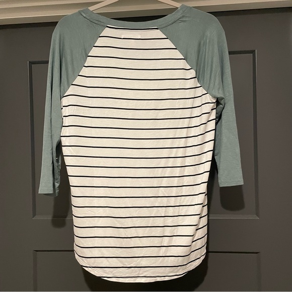 3/4 length shirt - Picture 3 of 4